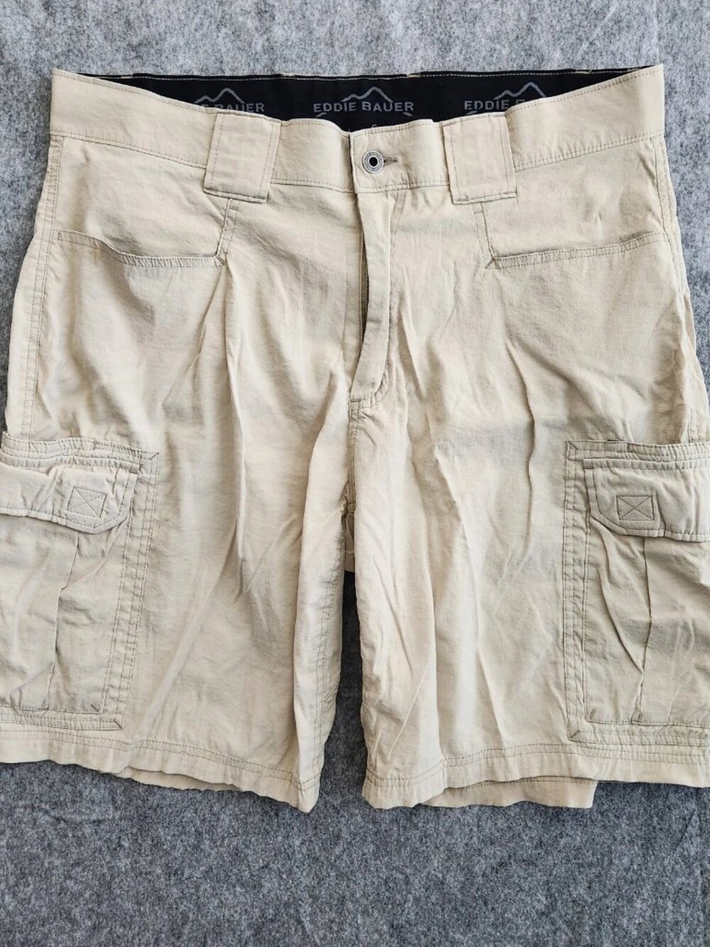 Eddie Bauer Cargo Shorts Men's 36 Khaki Utility Elastic Waist Comfort Gorpcore